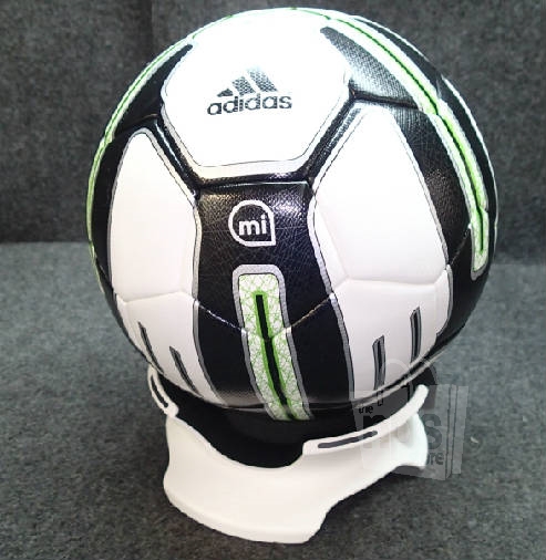 micoach soccer ball